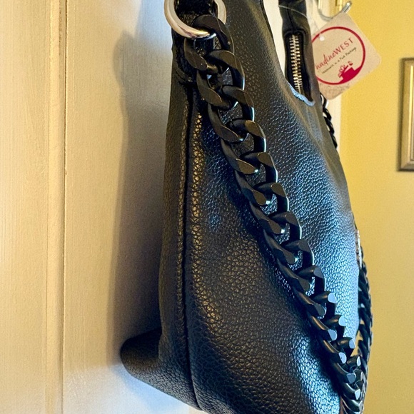 SOLD!! Black Leather Chain Shoulder Bag - Picture 3 of 7